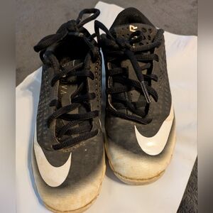 Nike Kids Black White Athletic Cleats